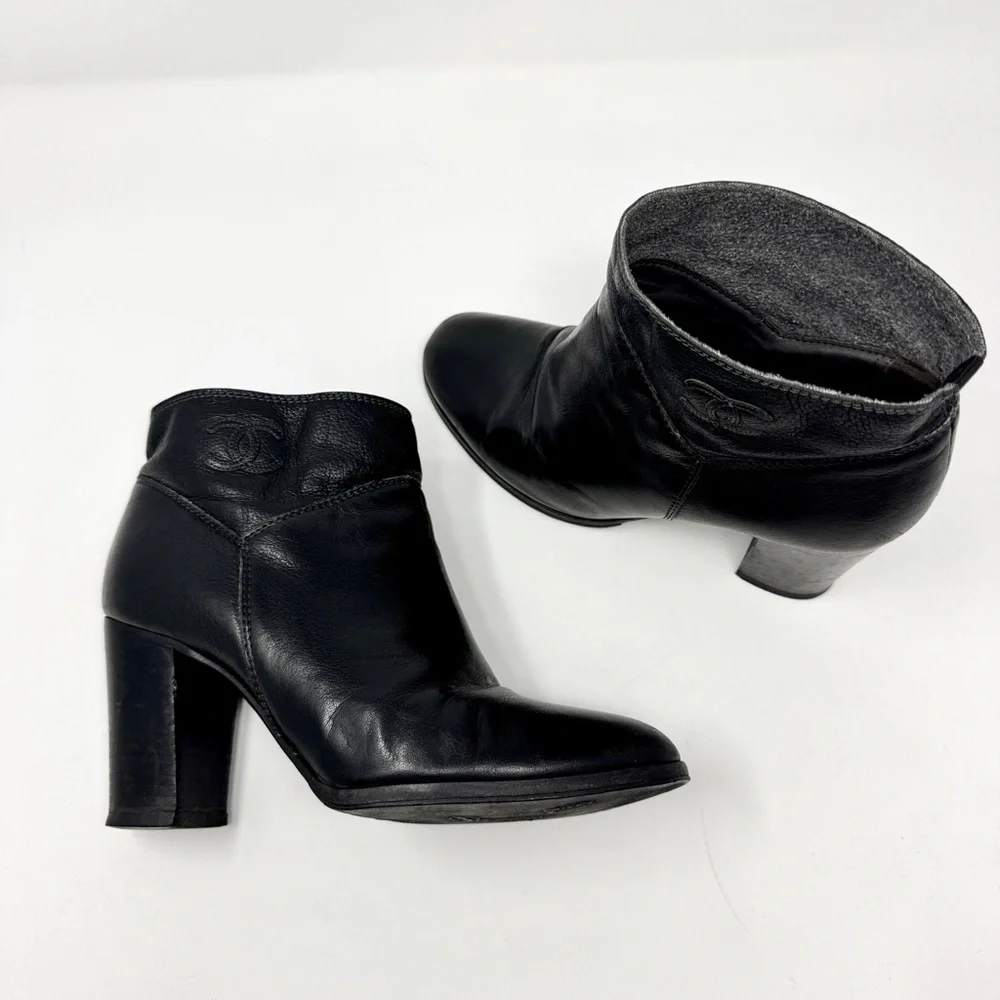 CHANEL Black Leather CC Logo Ankle Booties Block Heel Size 38